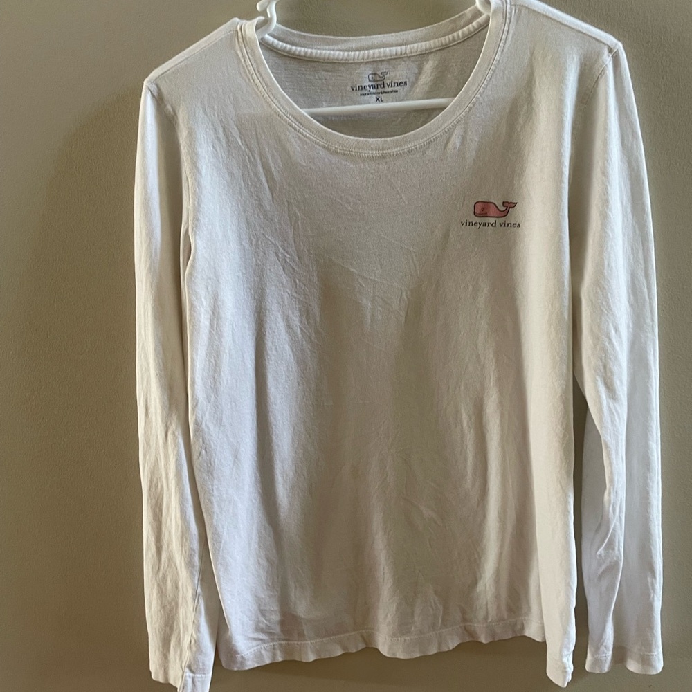Vineyard vines light weight top